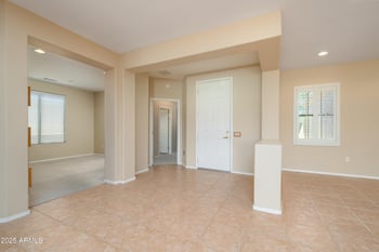 19141 Tamarisk Flower Way, Surprise, AZ 85387