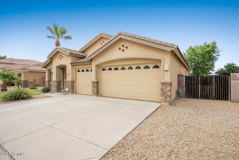 1915 E Bartlett Pl, Chandler, AZ 85249