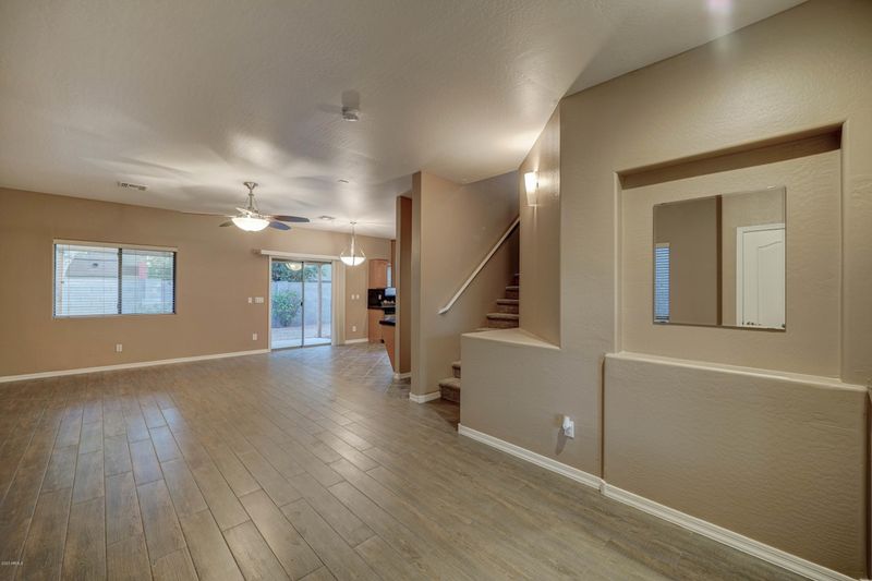 1915 E Hartford Ave, Phoenix, AZ 85022