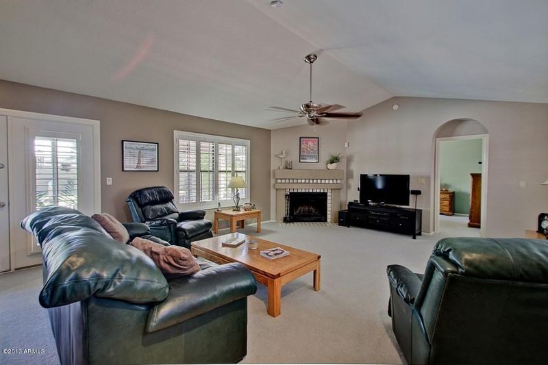 1916 E Palomino Dr, Tempe, AZ 85284
