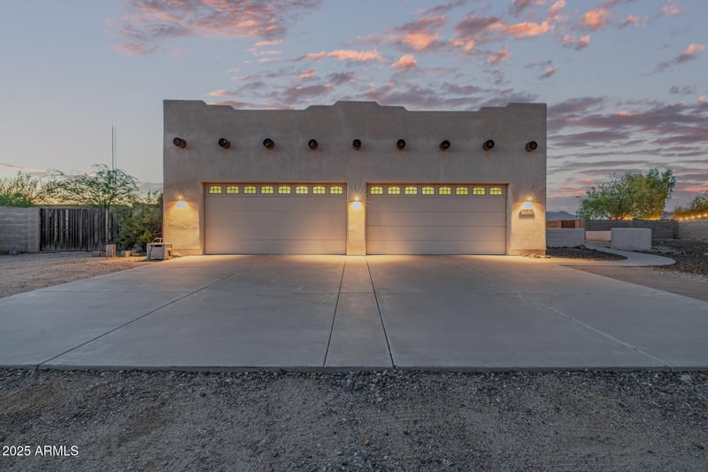 1916 Primrose Pa, Phoenix, AZ 85086