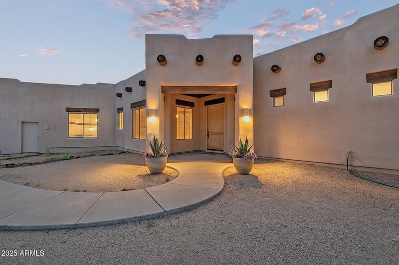 1916 Primrose Pa, Phoenix, AZ 85086