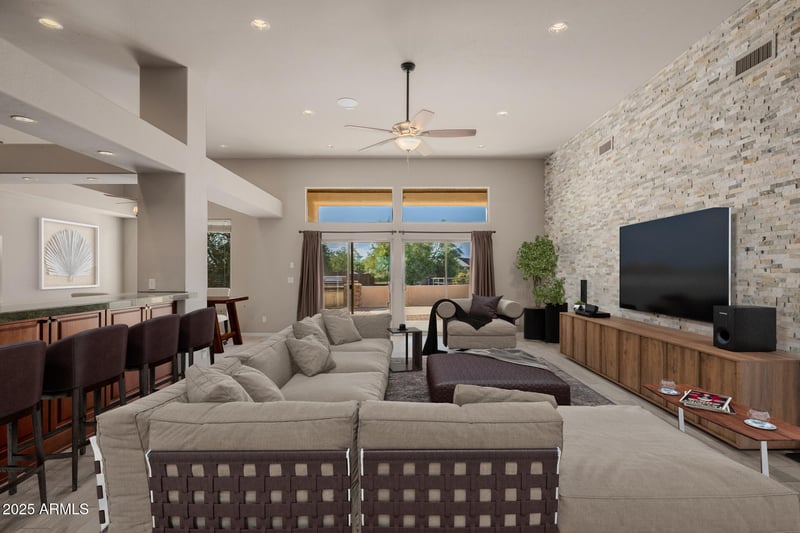 1916 Primrose Pa, Phoenix, AZ 85086