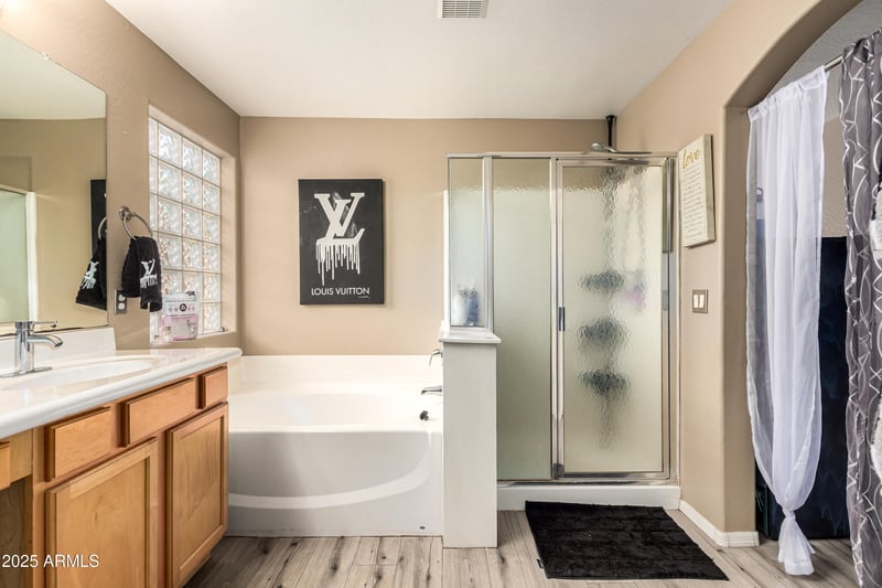 1917 Burgess Ln, Phoenix, AZ 85041