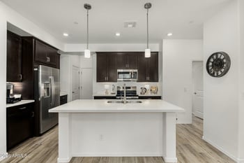 1917 Hampton Ln #104, Gilbert, AZ 85295