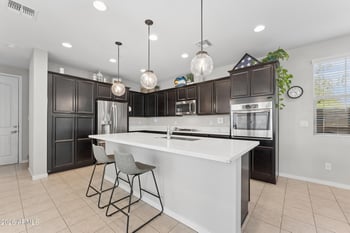 1917 S Follett Way, Gilbert, AZ 85295