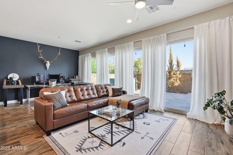 1917 W Trotter Trl, Phoenix, AZ 85085