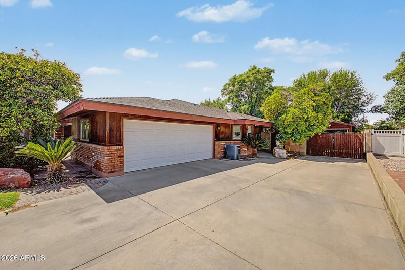 1918 Huber St, Mesa, AZ 85203