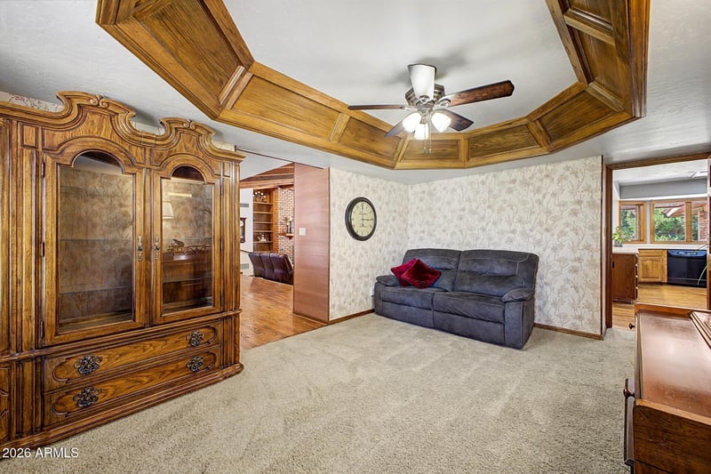 1918 Huber St, Mesa, AZ 85203