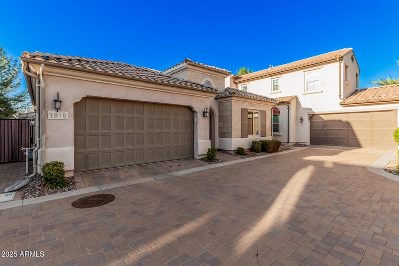 1918 Yellowstone Way, Chandler, AZ 85248