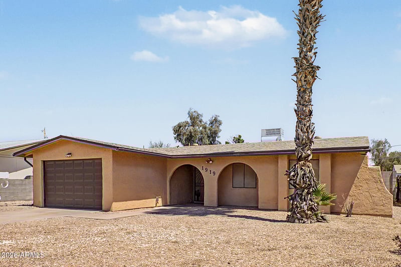 1919 Plaza Dr, Apache Junction, AZ 85120