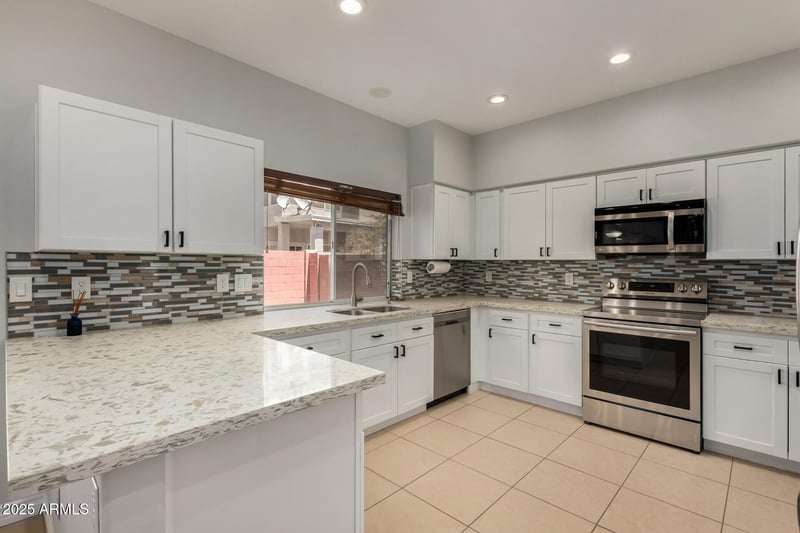 192 Los Arboles Dr, Tempe, AZ 85284
