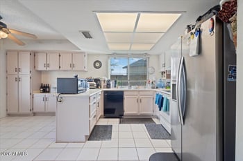 1920 Saint Catherine Ave, Phoenix, AZ 85042