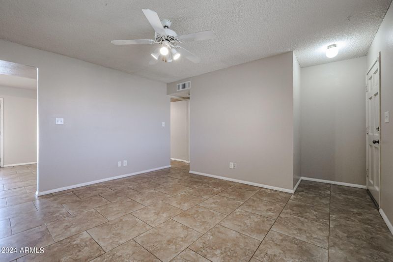 1920 W Eugie Ave, Phoenix, AZ 85029