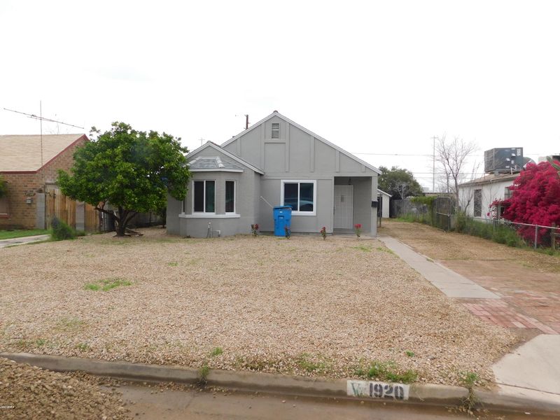 1920 W Monte Vista Rd, Phoenix, AZ 85009