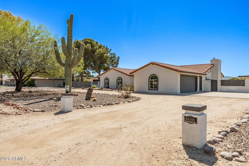 19201 Via De Palmas Rd, Queen Creek, AZ 85142