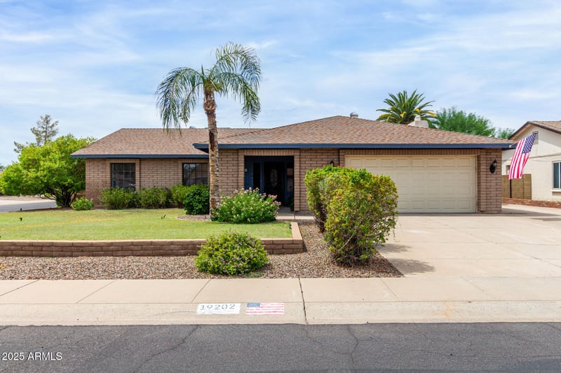19202 32nd Dr, Phoenix, AZ 85027