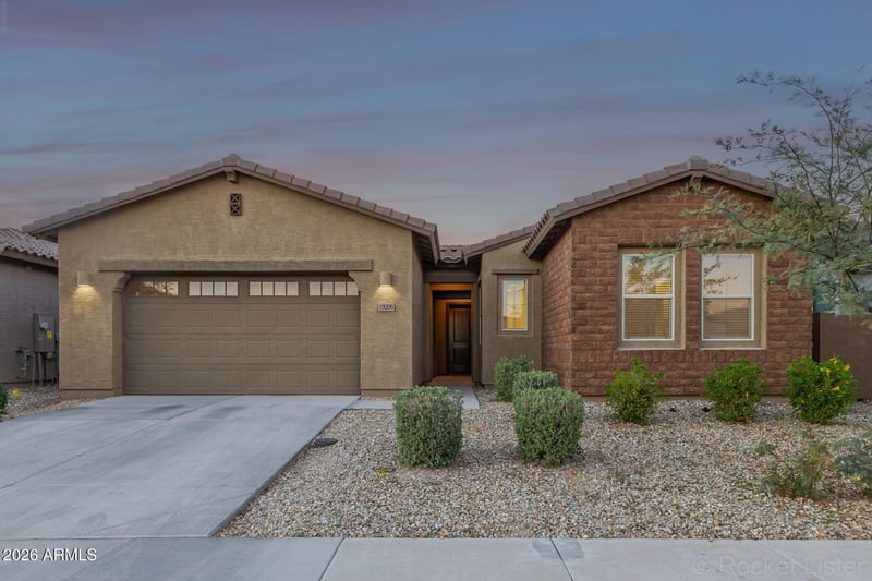 19206 Wolf St, Litchfield Park, AZ 85340