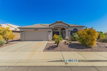 19215 Coyote Lakes Pw, Surprise, AZ 85378