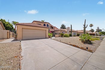 19219 67th Dr, Glendale, AZ 85308