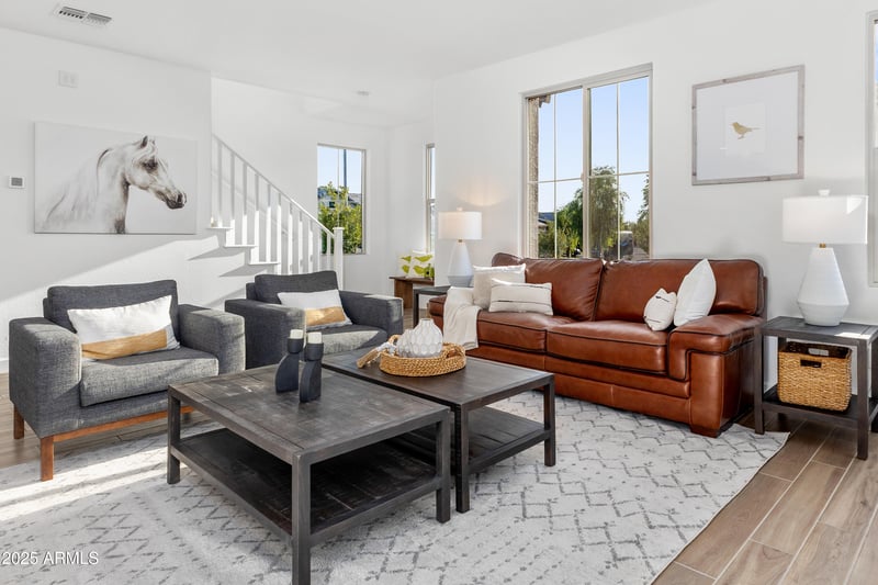 1922 Chisum Trl, Phoenix, AZ 85085