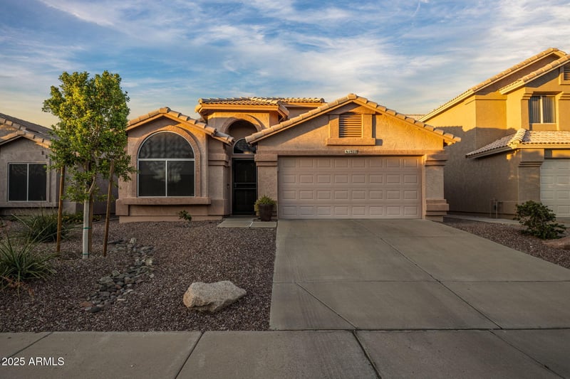 1922 Siesta Ln, Phoenix, AZ 85024