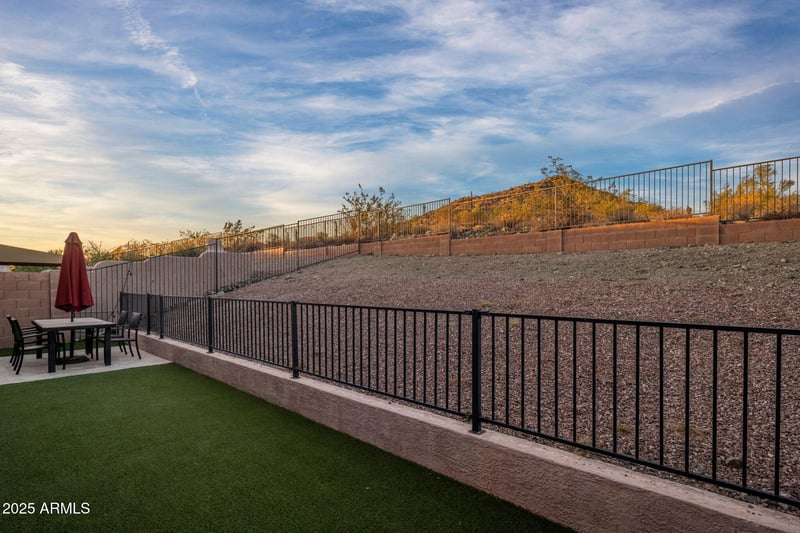 1922 Siesta Ln, Phoenix, AZ 85024