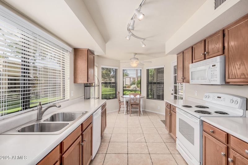 19220 93rd Ave, Peoria, AZ 85382