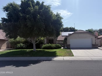 19225 67th Dr, Glendale, AZ 85308