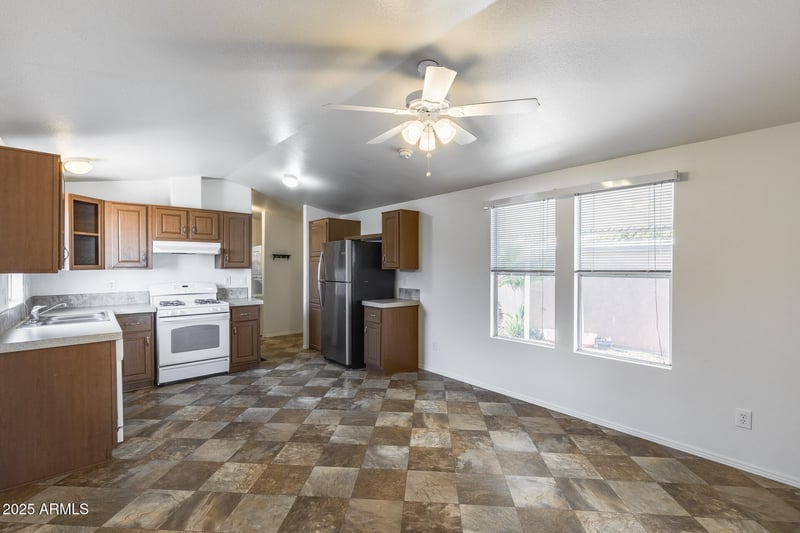 19225 N Cave Creek Rd #70, Phoenix, AZ 85024