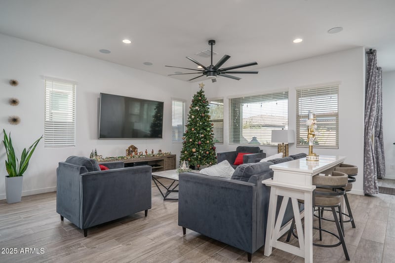 19226 Hazelwood St, Litchfield Park, AZ 85340