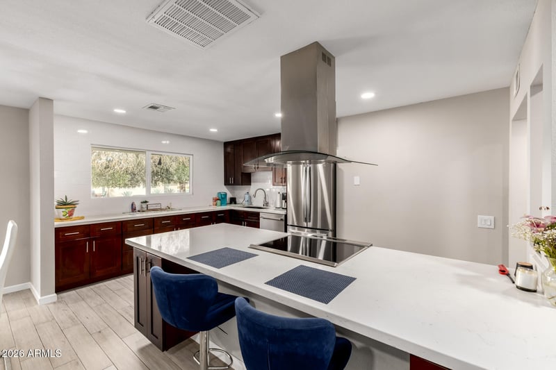 19226 Signal Butte Cir, Sun City, AZ 85373