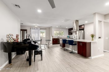 19226 Signal Butte Cir, Sun City, AZ 85373