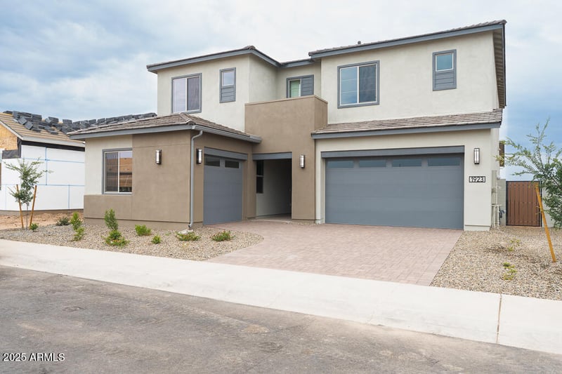 1923 Empeltre Rd, San Tan Valley, AZ 85140