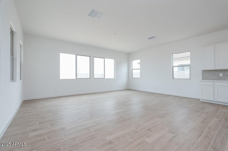 1923 Empeltre Rd, San Tan Valley, AZ 85140