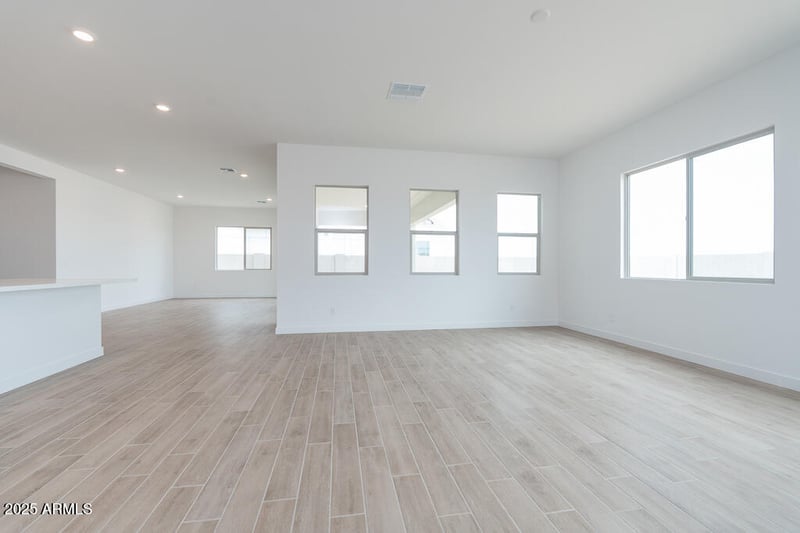 1923 Empeltre Rd, San Tan Valley, AZ 85140