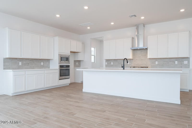 1923 Empeltre Rd, San Tan Valley, AZ 85140