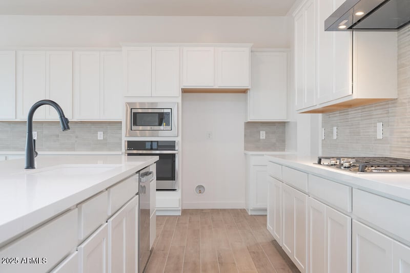 1923 Empeltre Rd, San Tan Valley, AZ 85140