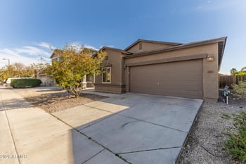 1923 Renegade Trl, San Tan Valley, AZ 85143