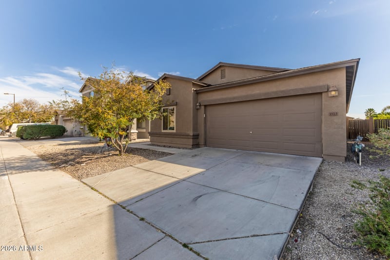 1923 Renegade Trl, San Tan Valley, AZ 85143