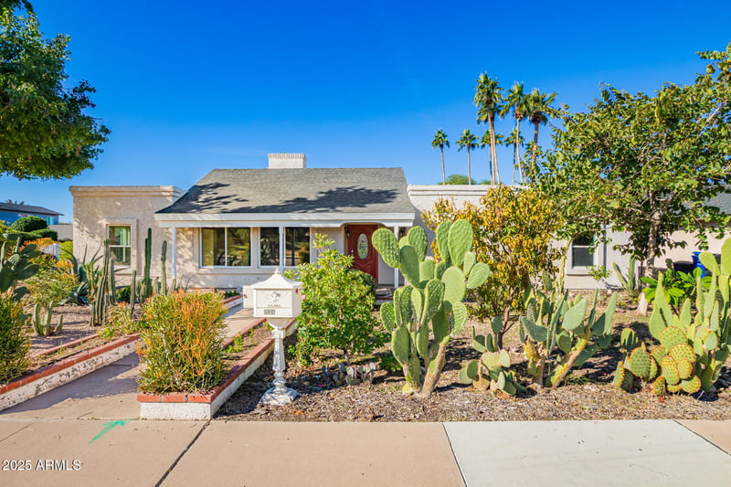 1924 Harris Dr, Mesa, AZ 85203