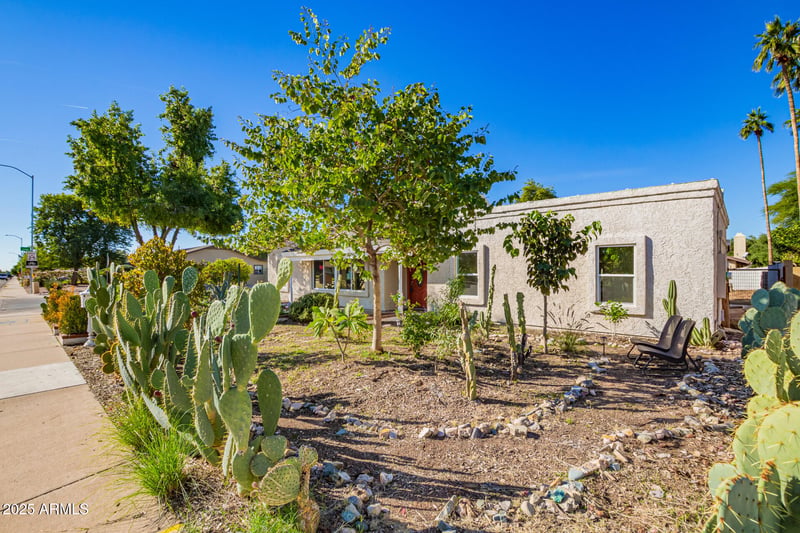 1924 Harris Dr, Mesa, AZ 85203