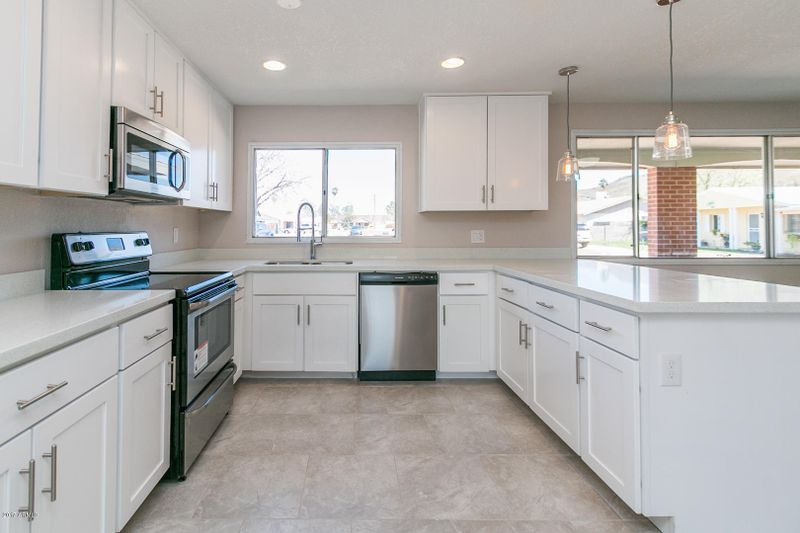 1924 W Pershing Ave, Phoenix, AZ 85029