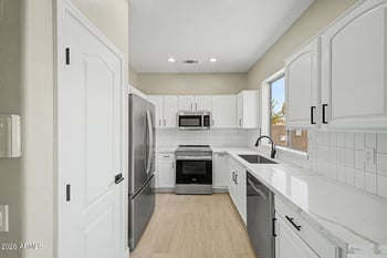 19241 Emerald Cove Way, Surprise, AZ 85387