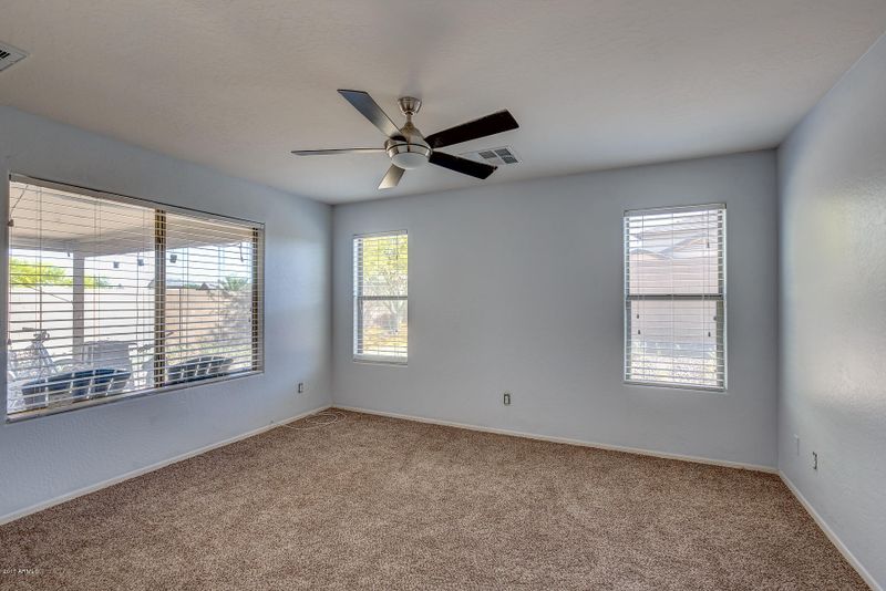 1925 W Appaloosa Way, San Tan Valley, AZ 85144