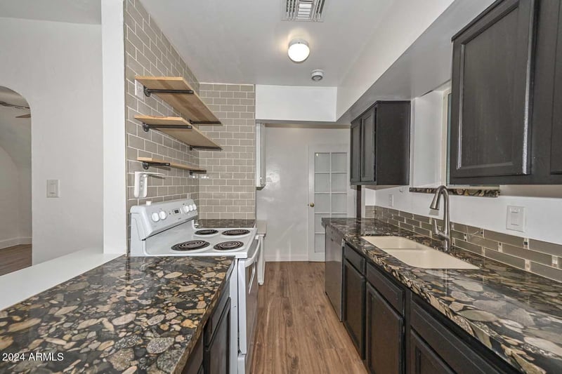 1925 W Monte Vista Rd, Phoenix, AZ 85009