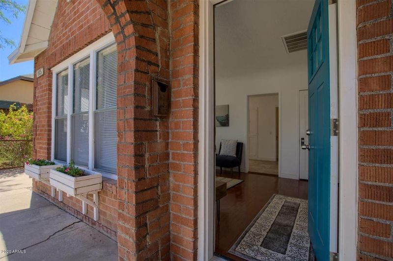 1925 W Palm Ln, Phoenix, AZ 85009