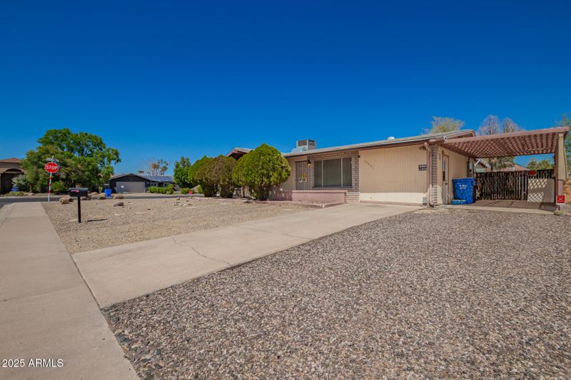 19251 N 17th Dr, Phoenix, AZ 85027