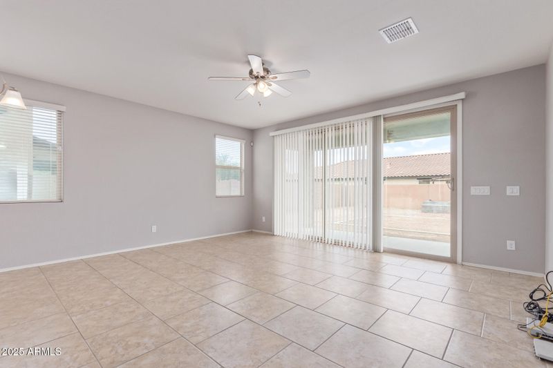 1926 W Carson Rd, Phoenix, AZ 85041