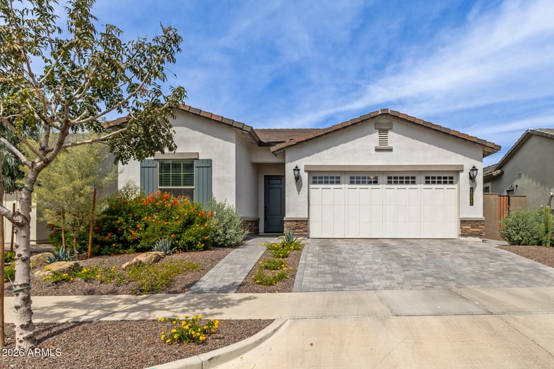 1926 Holden Dr, Phoenix, AZ 85085
